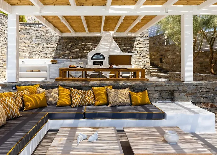 فيلة Near Parikia - 4br With Pool & View - Mirabilia *