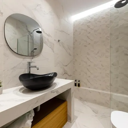 Villa Near Parikia - 4Br Villa With Pool & View - Mirabilia *