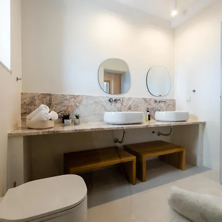 Villa Near Parikia - 4Br Villa With Pool & View - Mirabilia *