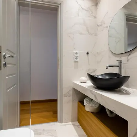 Near Parikia - 4Br Villa With Pool & View - Mirabilia Villa