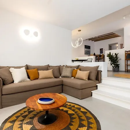 Villa Near Parikia - 4Br Villa With Pool & View - Mirabilia