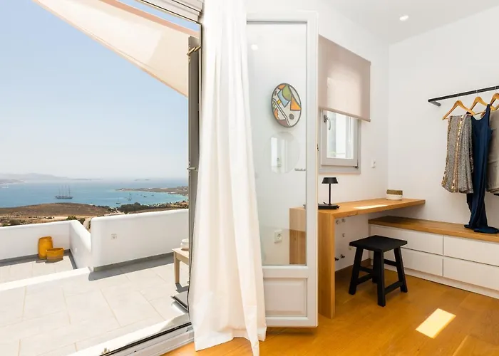 Βίλα Near Parikia - 4br With Pool & View - Mirabilia