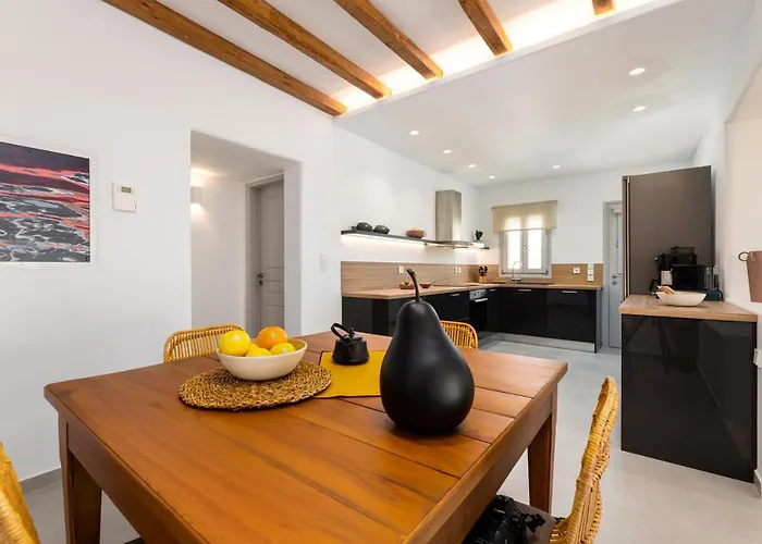 Near Parikia - 4br With Pool & View - Mirabilia *