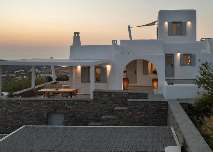 Near Parikia - 4br With Pool & View - Mirabilia Βίλα *